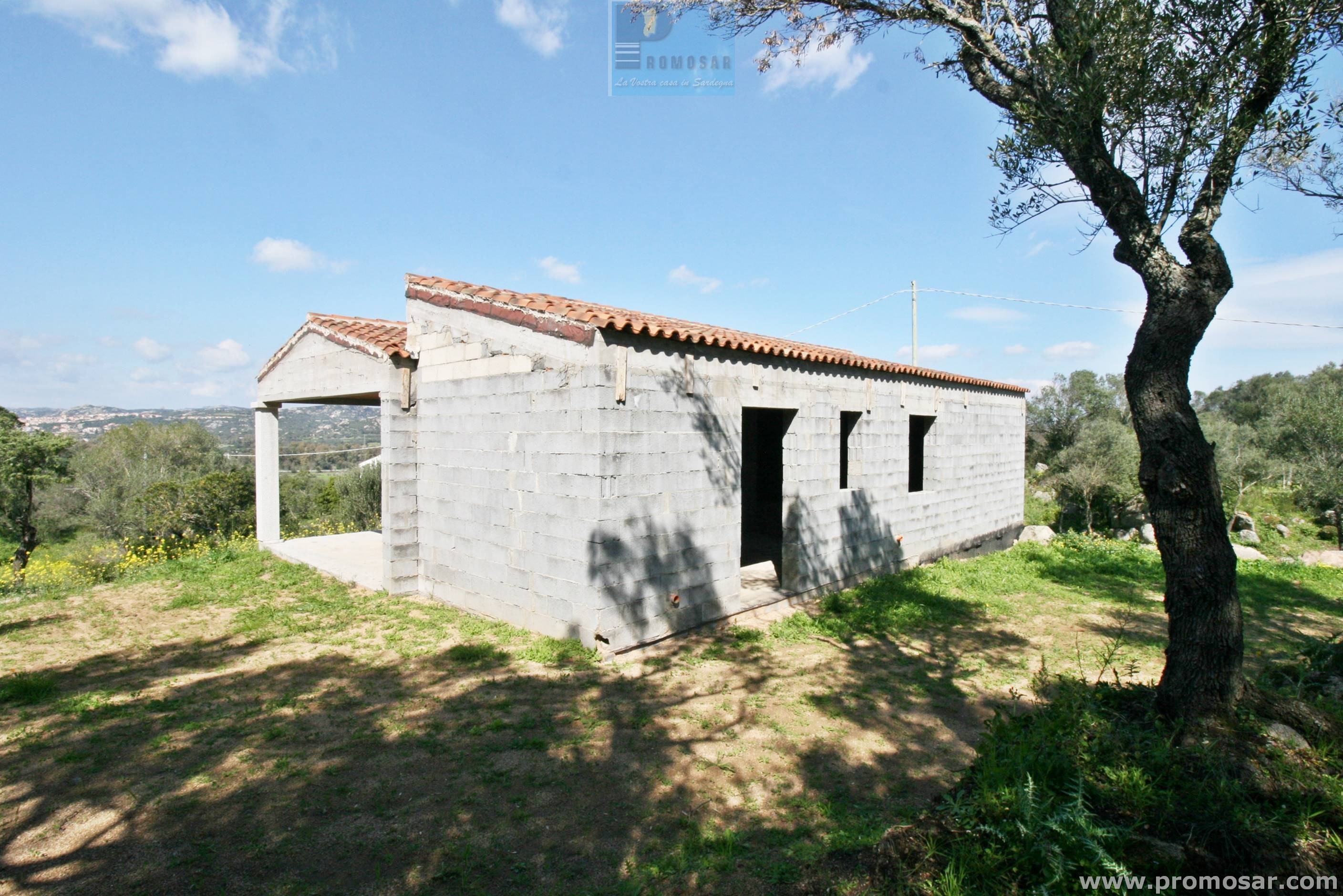 Countryproperty with two buildings Arzachena