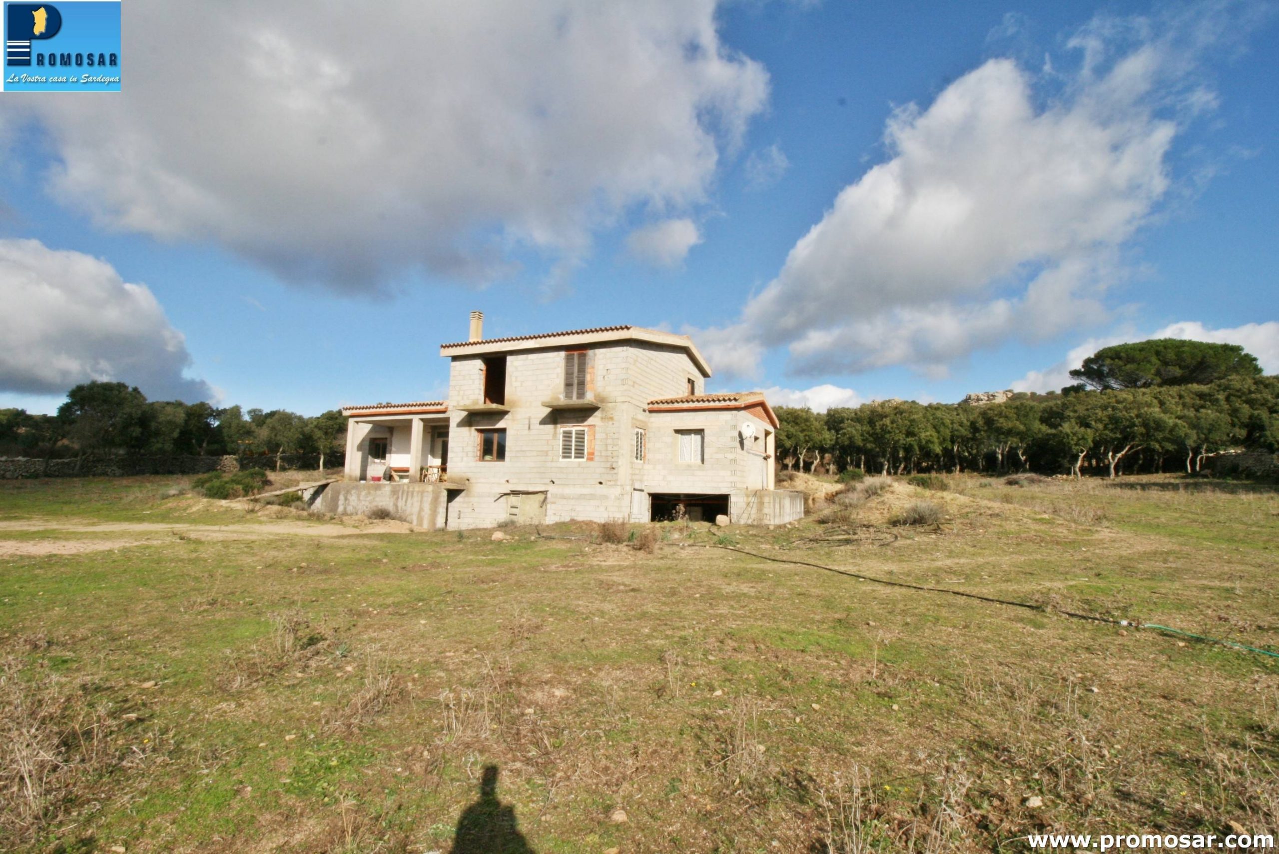 Casale with large land in Aglientu Sardinia