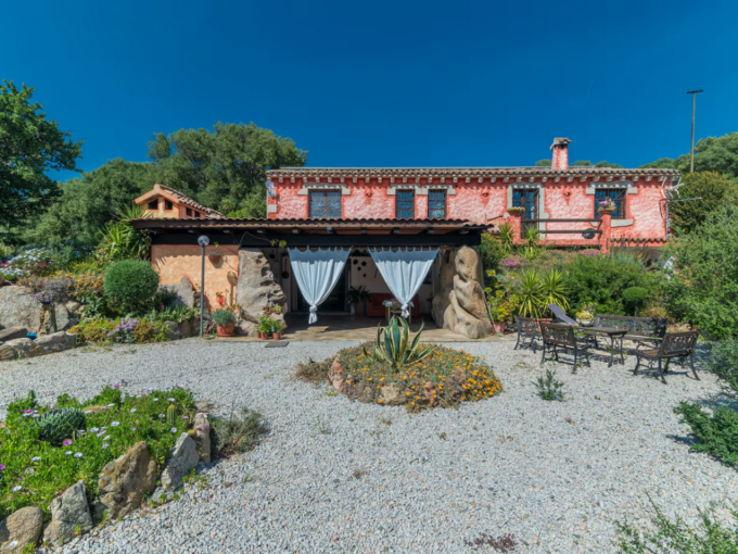 VILLA WITH POOL ARZACHENA COUNTRYSIDE